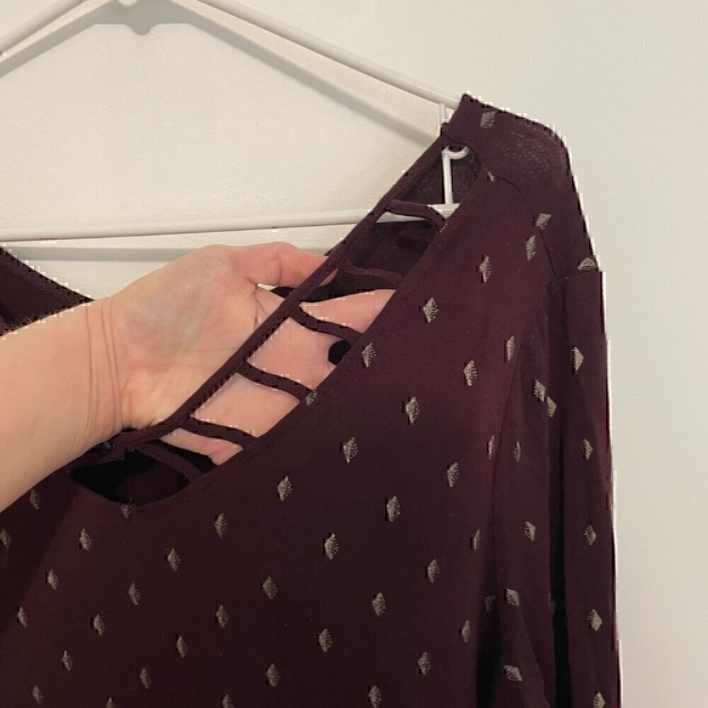 Maurices 24/7 Patterned Tee Lattice V-Neckline Bu… - image 7